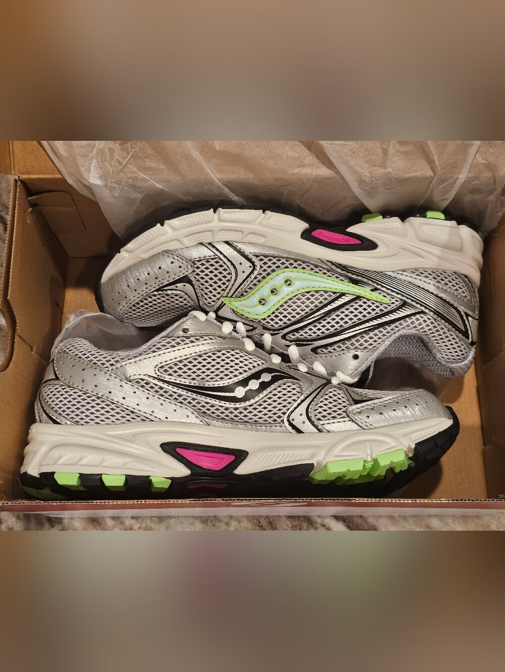 NIB Saucony Ride Millennium Women’s Size 6 - Silver/Pink/Mantis S60812-68